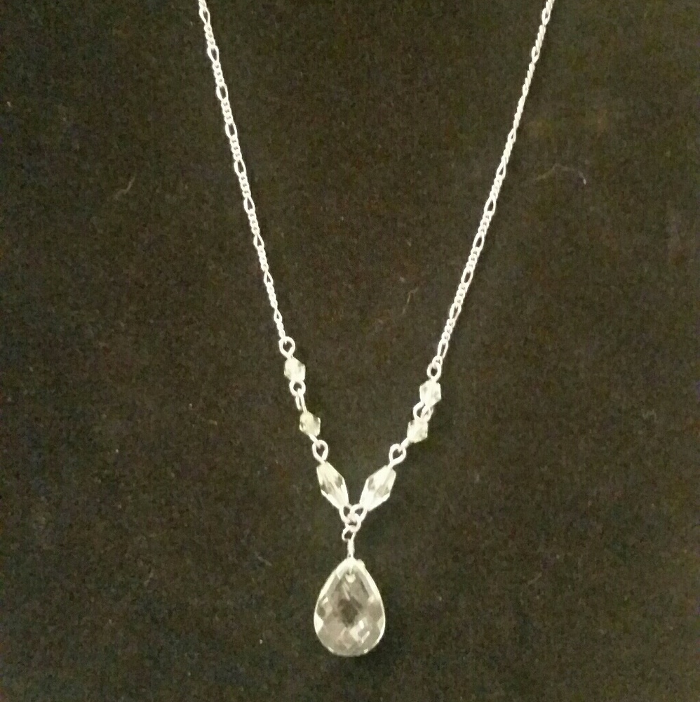 Silver tone necklace and earring set